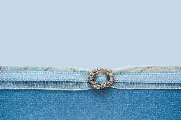 Elemento de decoração em fundo azul Fita — Fotografia de Stock