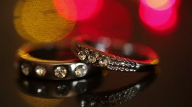 Alyans renkli arka plan üzerinde