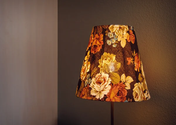 Vintage-Lampe im Schlafzimmer — Stockfoto