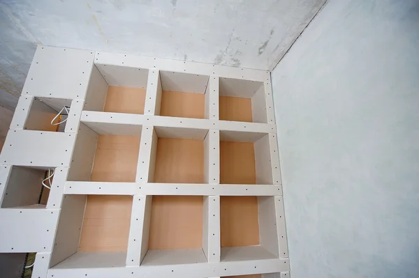 Alçıpan inşaat konut tamir, Bölüm