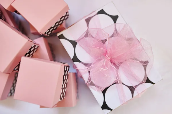 Beautiful pink box and stylish decor to decorate birthday — Stock Photo, Image