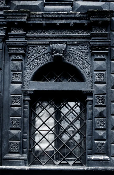 Decorazione architettonica della facciata della vecchia casa — Foto Stock