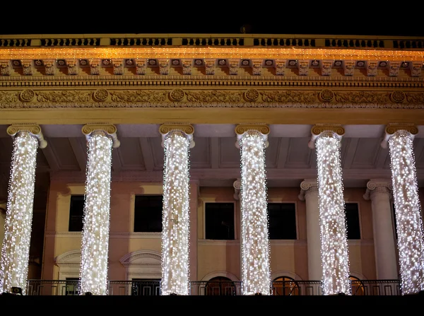 Illuminated opera house in night Kiev — Stock Photo, Image