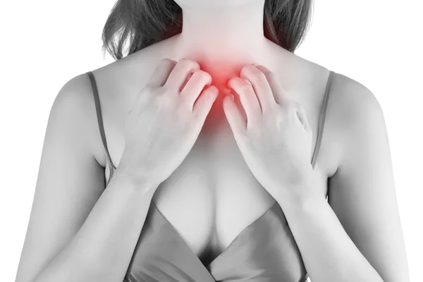 Mujer arañando su pecho picante — Foto de Stock