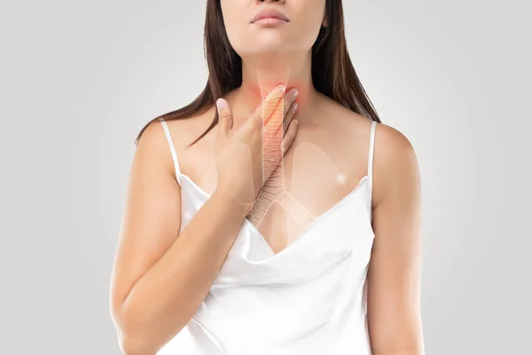 支气管炎症状 女性身体上支气管或气管的说明 保健和医学概念 — 图库照片