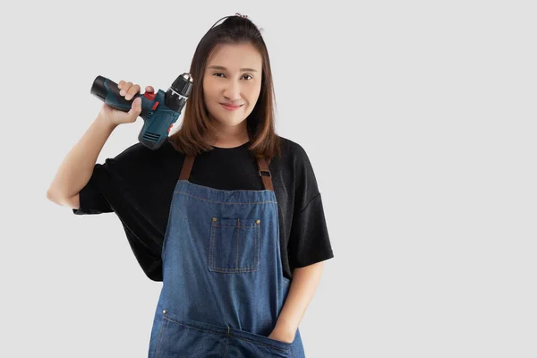 Aziatische Vrouw Een Zwart Shirt Blauw Schort Met Een Draadloze — Stockfoto