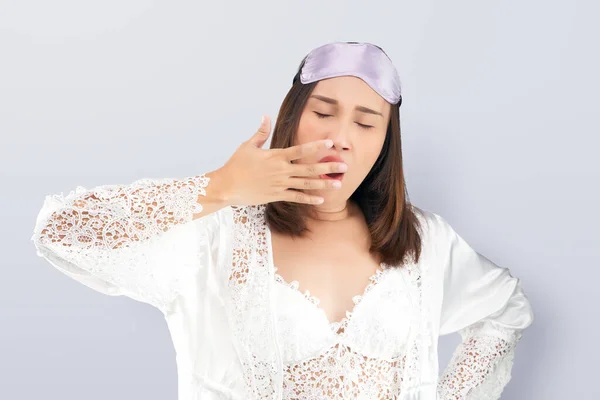 Mujer Asiática Con Camisón Blanco Encaje Bata Satén Bostezando Mostrando —  Fotos de Stock