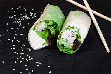 Çin böreği. Kayıtta. Japon yemeği. Asya yemekleri