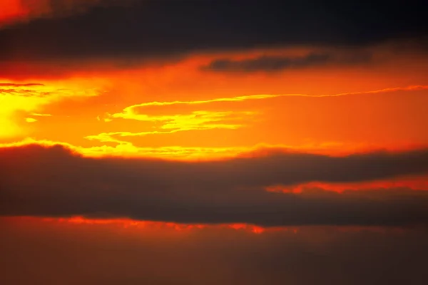 Небо Красных Темных Тонах Небо Вечернее Время — стоковое фото