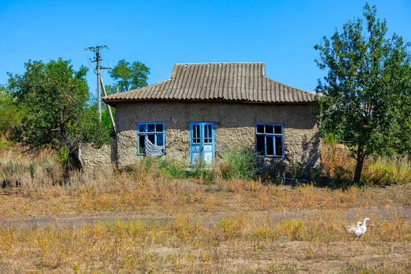 Незаконченный Заброшенный Сельский Дом — стоковое фото