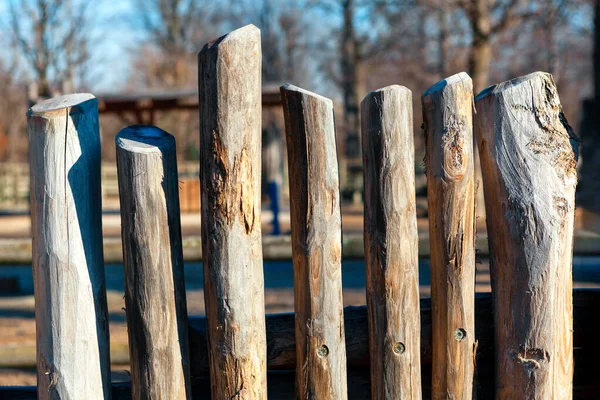 Traditioneller Zaun Aus Holzstämmen — Stockfoto