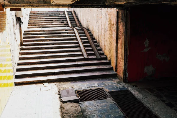 Destroyed Underground Passage City Broken Stone Staircase Need Repair — Stock Photo, Image