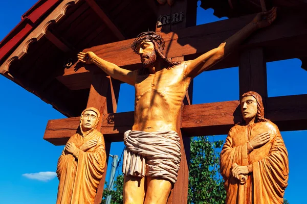 Houten Standbeeld Van Jezus Christus Kruisiging Houten Sculpturen — Stockfoto