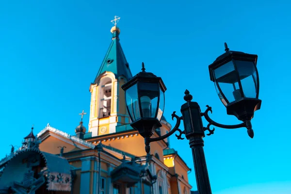 Lampadaire Devant Église Coupole Lampadaire — Photo