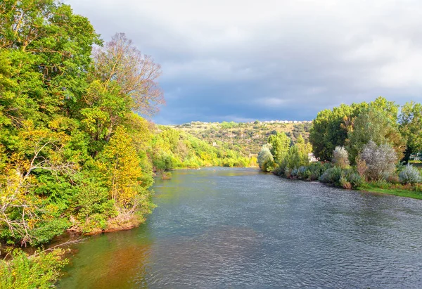 Tarn River Στο Millau Γαλλία Ποταμός Που Ρέει Μέσα Από — Φωτογραφία Αρχείου