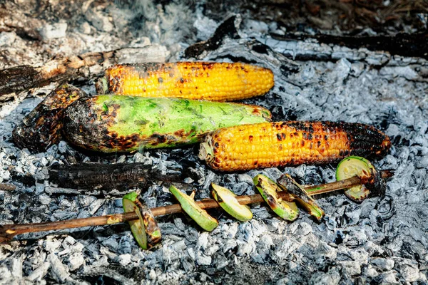 Cuketa Kukuřice Dřevěném Uhlí Piknik Pro Vegany — Stock fotografie