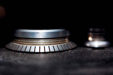 Teyp magnetofonunun yuvarlanma mekanizması. Klasik kasetler için tekerlek silindiri. Analog kayıt için Stroboscope 