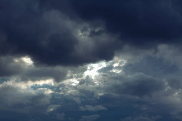 Dark Clouds Rain Dramatic Stormy Sky Light Beam Meteorology Background — Stockfoto