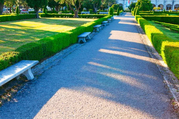 Walking Path Praca Imperio Lisbon Monumental Green Space Stone Benches — Φωτογραφία Αρχείου