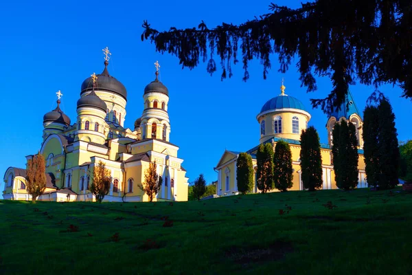 Deux Églises Orthodoxes Situées Les Unes Côté Des Autres Monastère — Photo