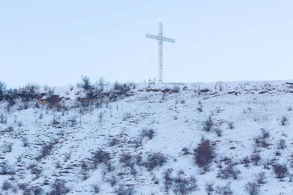 Christian Cross Monte Nevado Símbolo Religioso Natureza — Fotografia de Stock