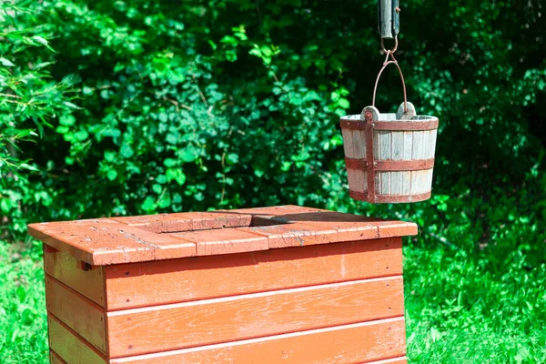 Bueno Con Cubo Madera Fuente Agua Potable — Foto de Stock