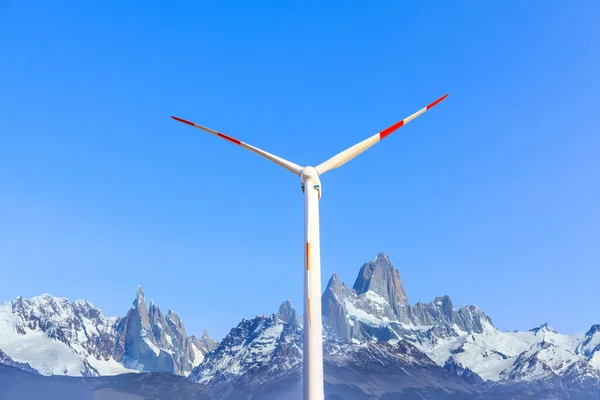 Turbina Eólica Las Montañas Molino Viento Generación Energía Montaña — Foto de Stock