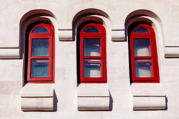 Three Arch Window Church Red Windows White Wall — Stock Photo, Image