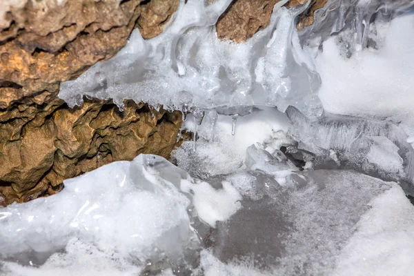 Led a kamenné pozadí — Stock fotografie