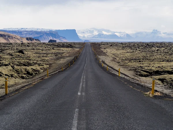 Vista por la carretera de circunvalación de Islandia Imagen de archivo