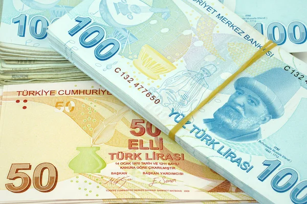 Банкноты Турецкой Лиры Try Завязанные Резинкой Белом Фоне Деньги Финансовая — стоковое фото