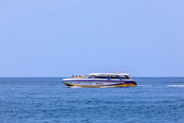 Koh Phi Phi / Phi Adaları / Tayland - Mart 06 2020 Tayland 'ın en güzel plajlarından birine sahip bu harika adanın etrafında tur