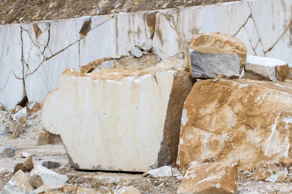 Marmeren steengroeve, witte marmer — Stockfoto