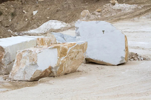 Pedreira de mármore, mármore branco — Fotografia de Stock