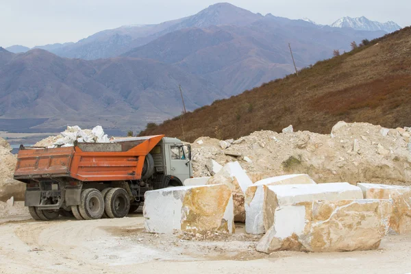 Marble quarry, white marble — Stock Photo, Image