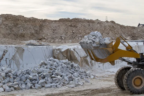 Cantera de mármol, mármol blanco — Foto de Stock