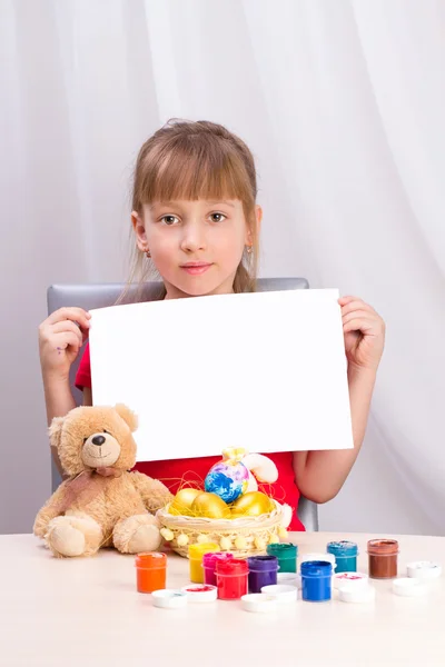 6 years old girl standing with a white sheet — Stock Photo, Image