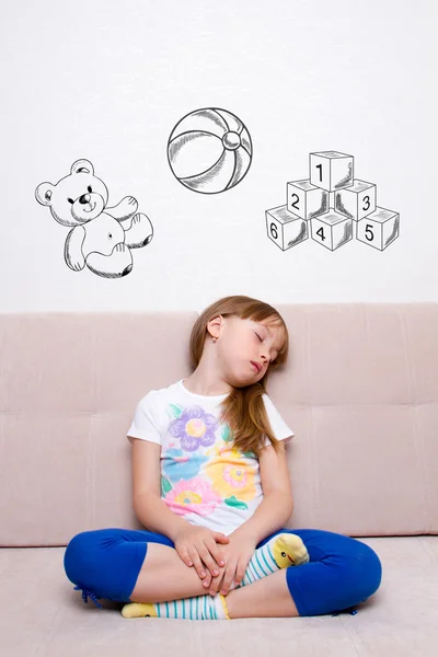 Girl sleeping and dreaming — Stock Photo, Image