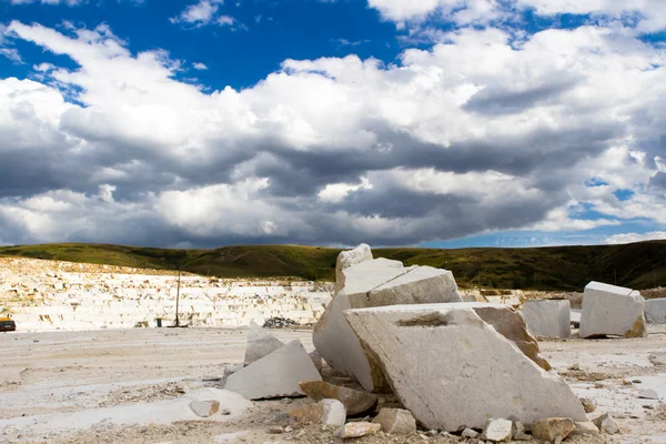 Marble quarry, stone texture, Stone Quarrying — Stock Photo, Image