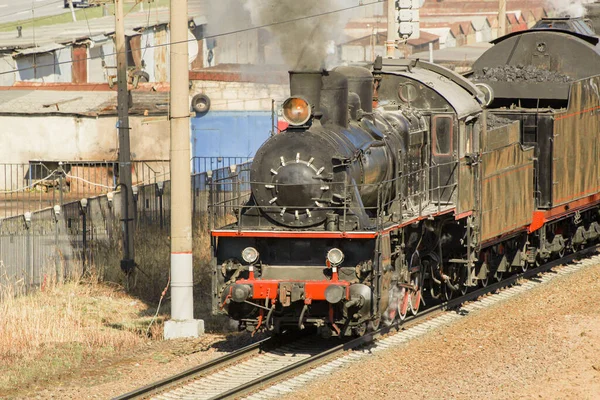 Retro Steam Locomotive Rides Railroad Releasing Clouds Smoke — Stock Fotó