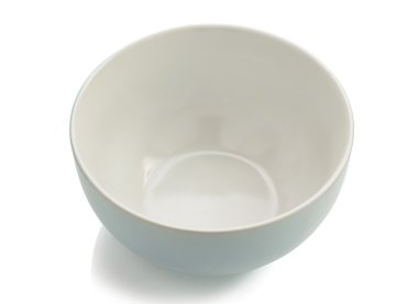 Seramik kase üzerinde beyaz izole 