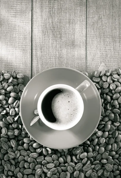 Чашка кофе по дереву — стоковое фото
