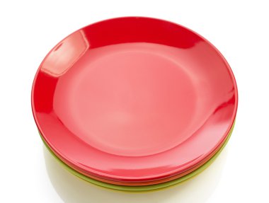 Seramik plaka üzerinde beyaz izole 