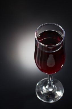 şarap cam siyah