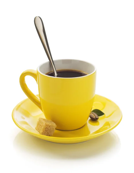 Tasse Kaffee auf weiß — Stockfoto