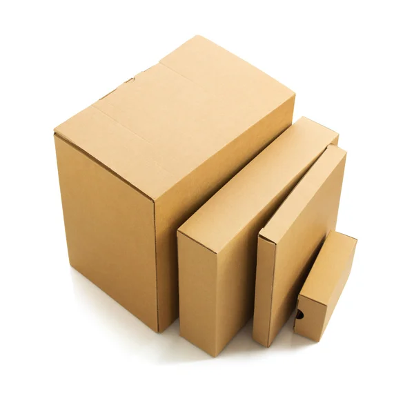 Lepenková krabice na bílém — Stock fotografie