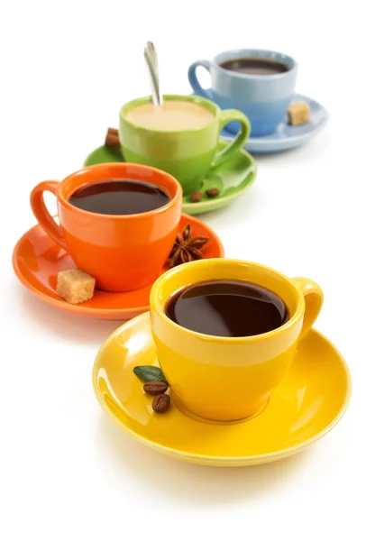 Tasse Kaffee isoliert auf weiß — Stockfoto