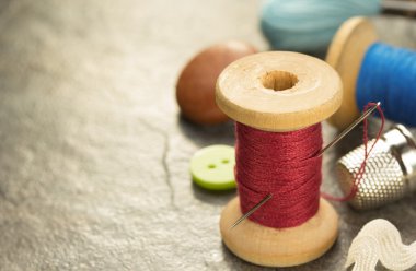 dikiş araçları ve aksesuarları tablo