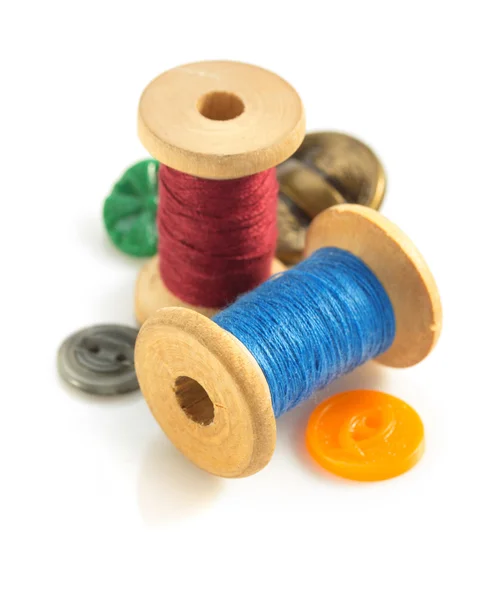 Herramientas de coser y accesorios en blanco — Foto de Stock