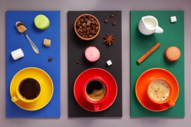 Soyut arka planda bir fincan kahve ve çikolatalı süt, kağıt yüzey dokusu